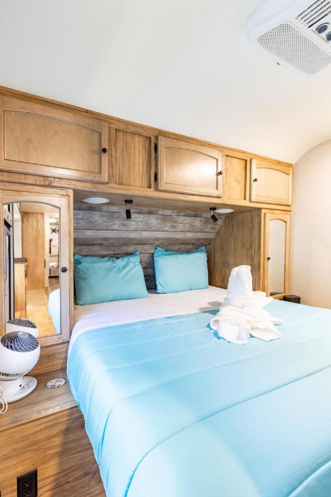Spacious Mobile Home photo 1