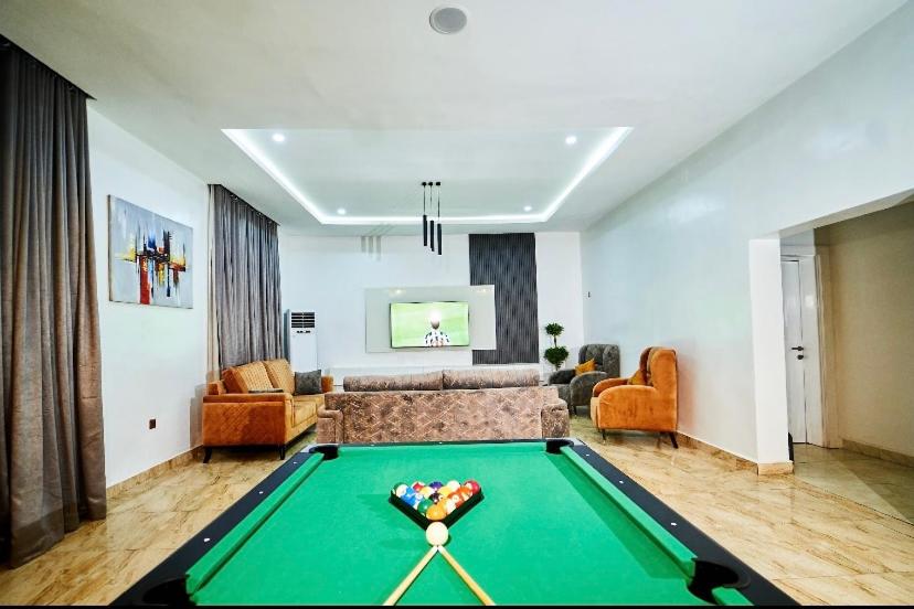 Infiniti Accomodations