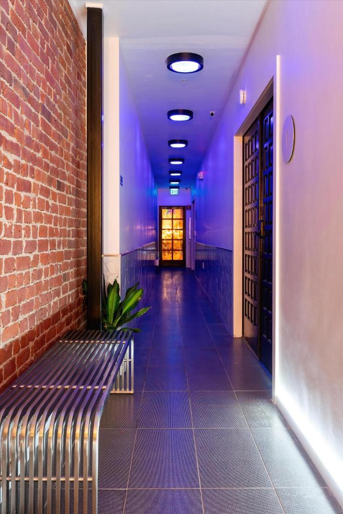 Hotel Residential of Denver - Tap to explore photos