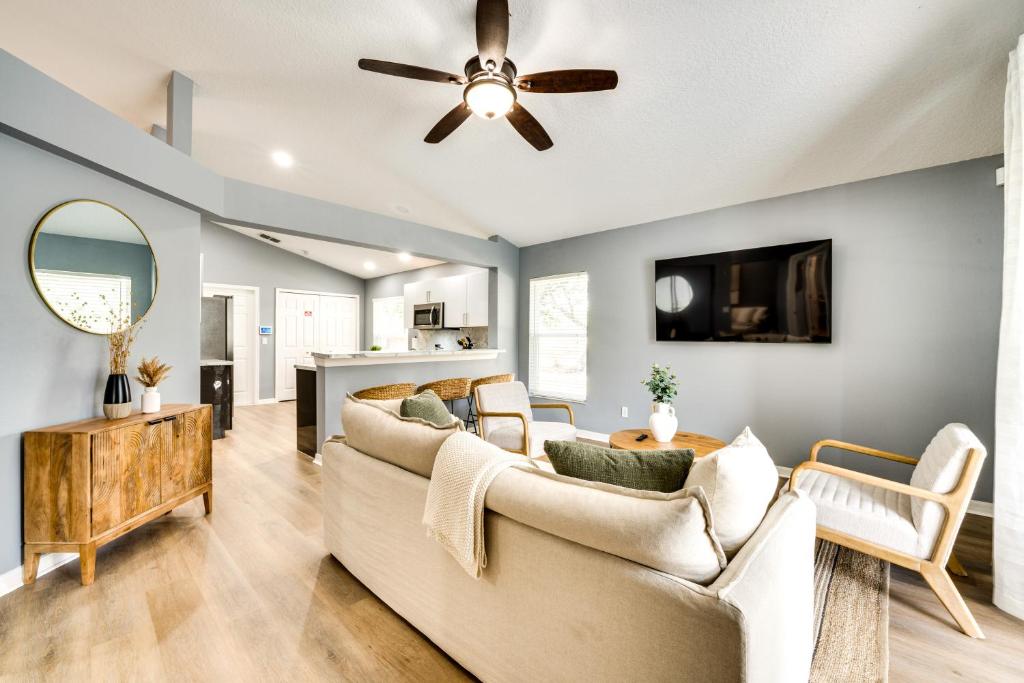 Pristine Davenport Home with Pool, 9 Mi to Disney! photo 2