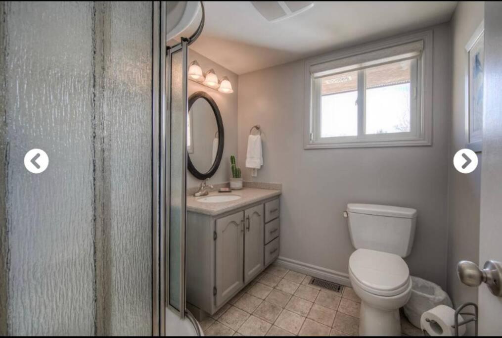Spacious 3- bedroom cottage w Pool & Boat dock photo 4