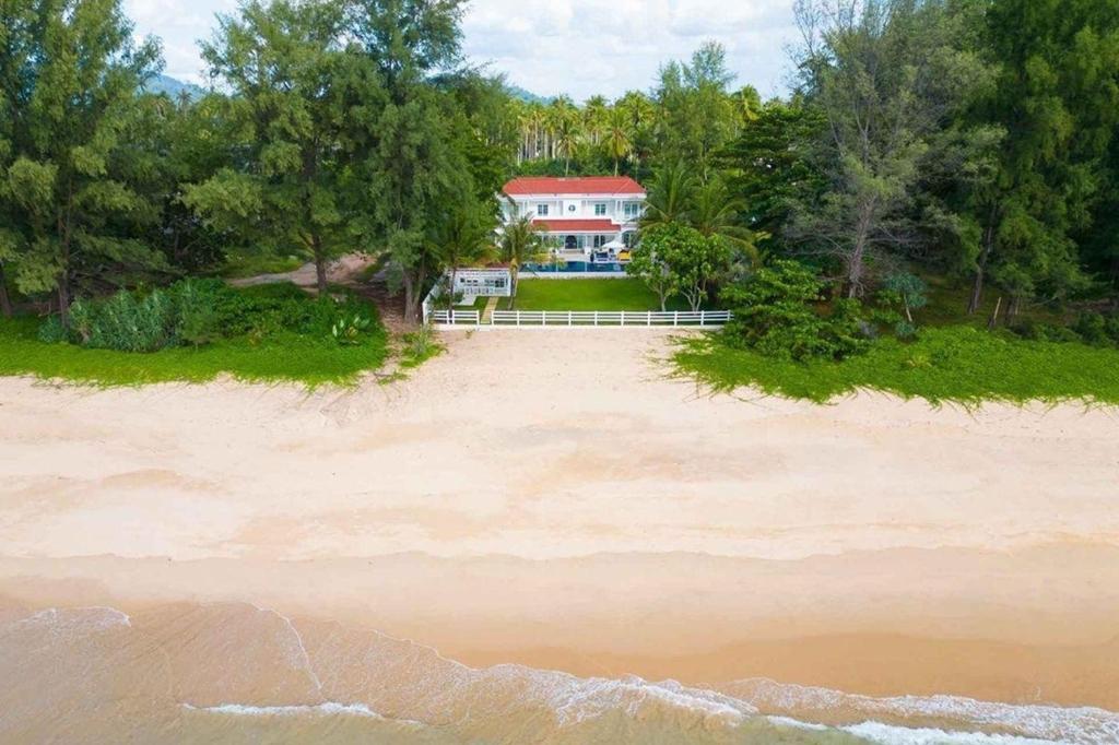 Carpe Diem Beach Villa photo 1