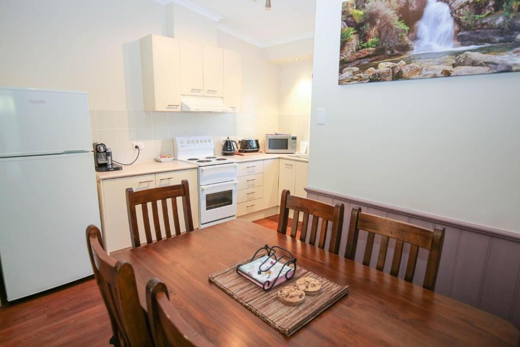 Silver Birches Holiday Village - Unit 7 photo 4