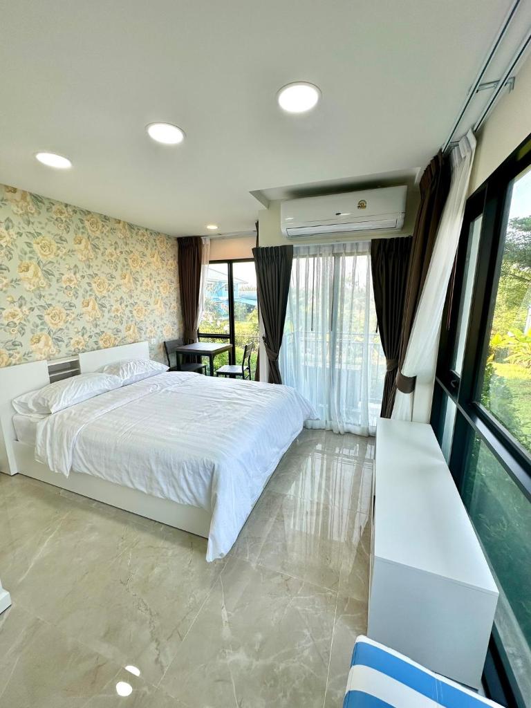 Arunsakhon luxury condo photo 2