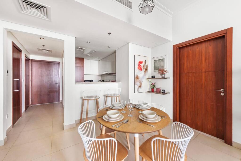 FIRST CLASS 1BR Beautifully Furnished photo 1
