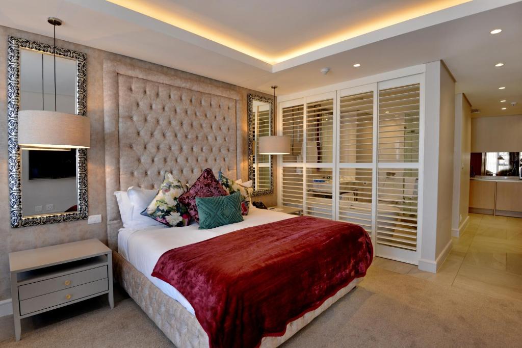 Houghton Suites photo 2