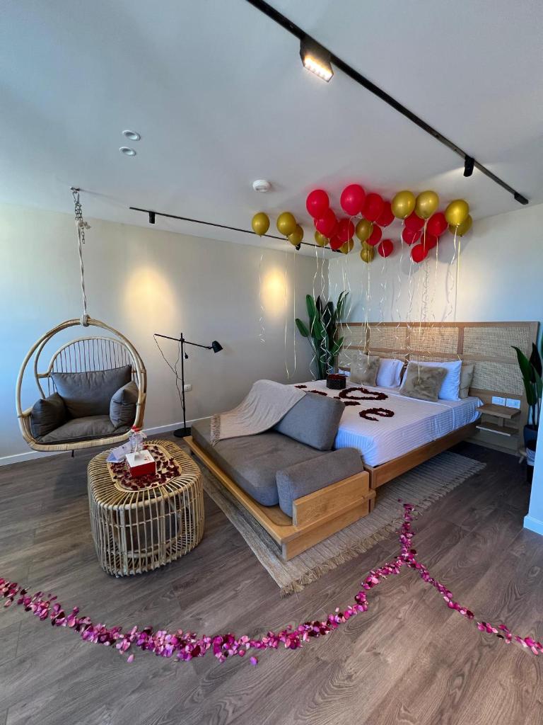 Suite 69 photo 2
