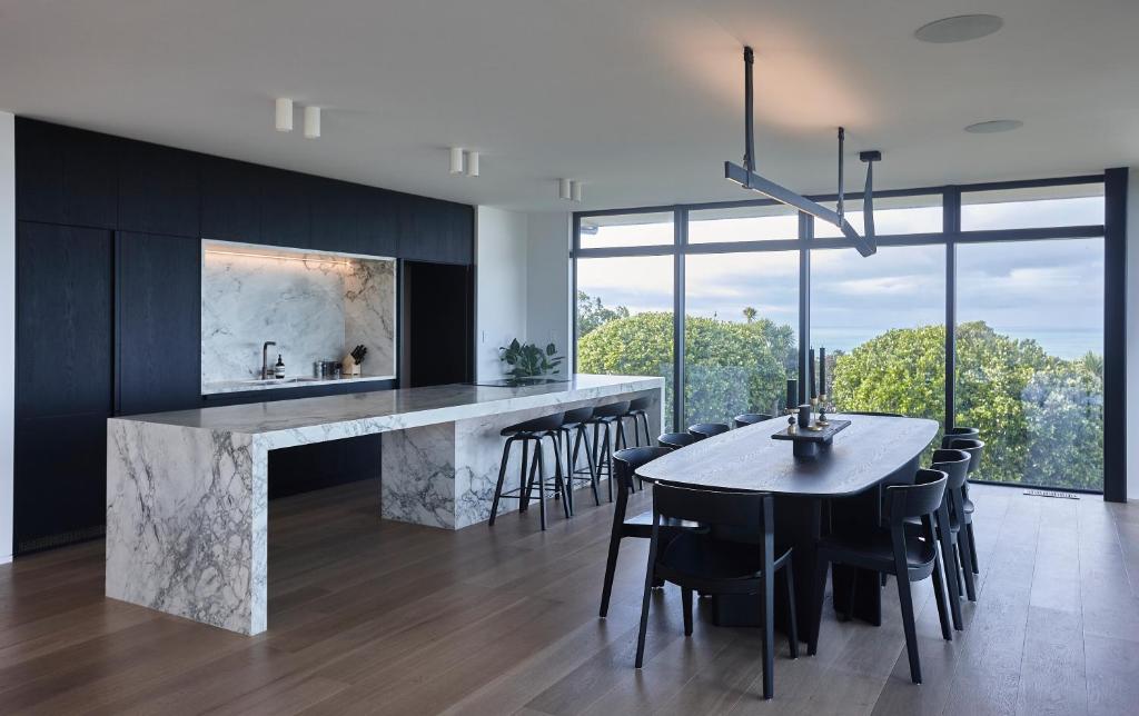 ONYX HOUSE - Wainui Beach photo 3