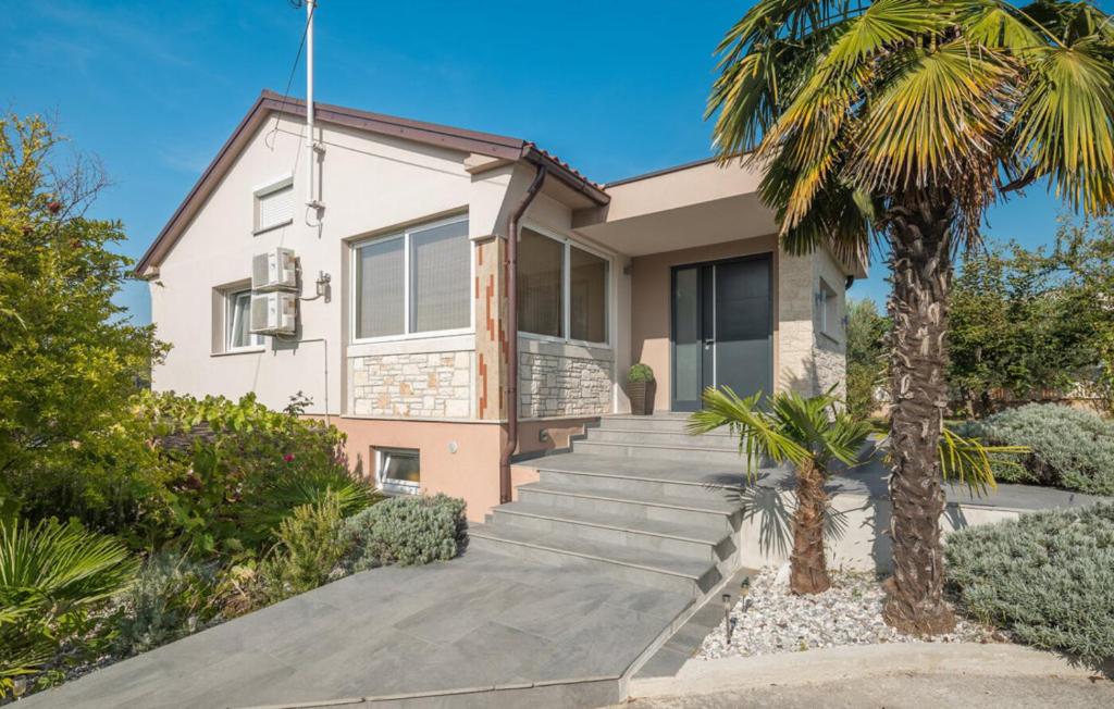 Villa Viktoria near Porec for 6 people with private pool