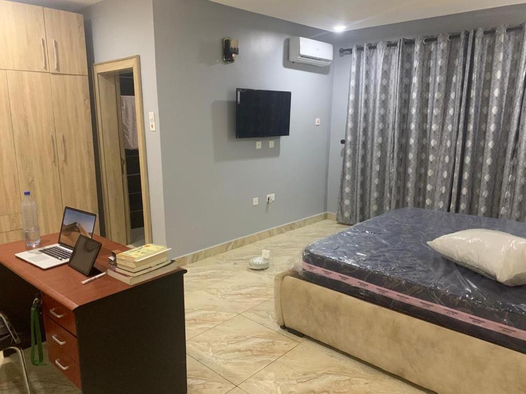 3 bedroom furnished apartment for rent photo 3