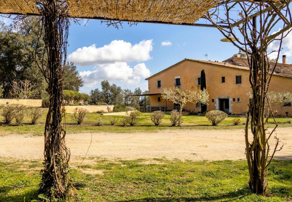 Masia exclusiva en el Baix Empordà photo 2