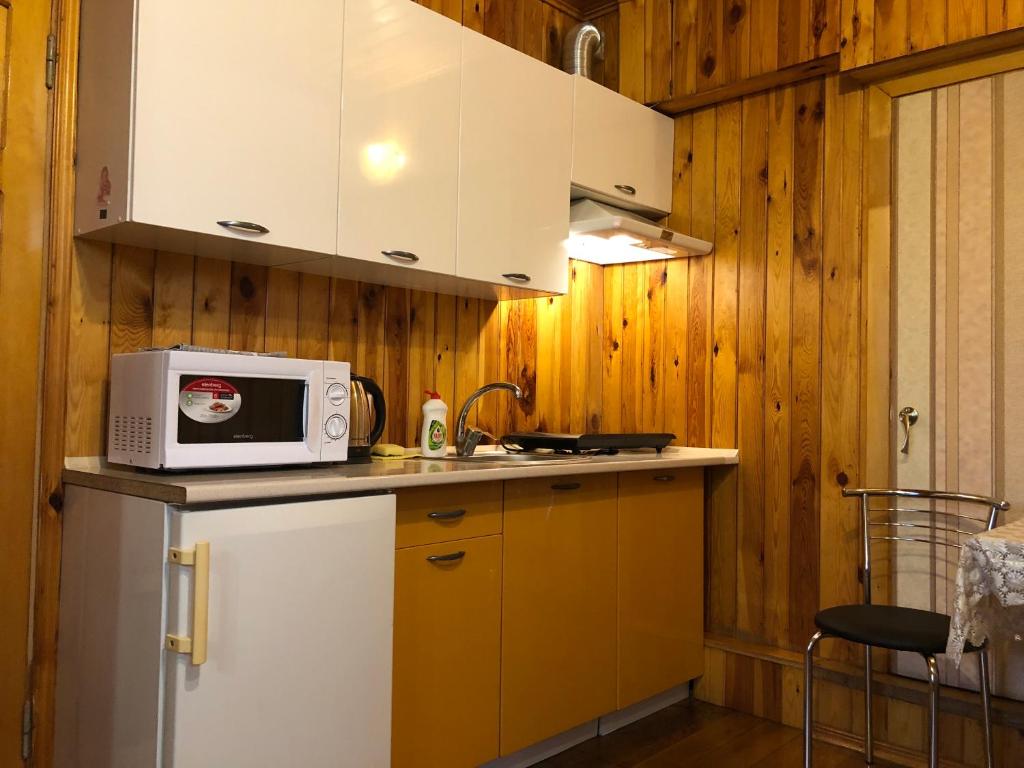 Apartment complex photo 3