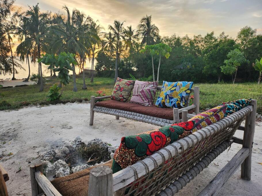 Sunset Getaway- Villa Njukuti photo 4