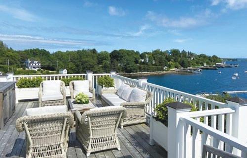 White Cottage photo 1