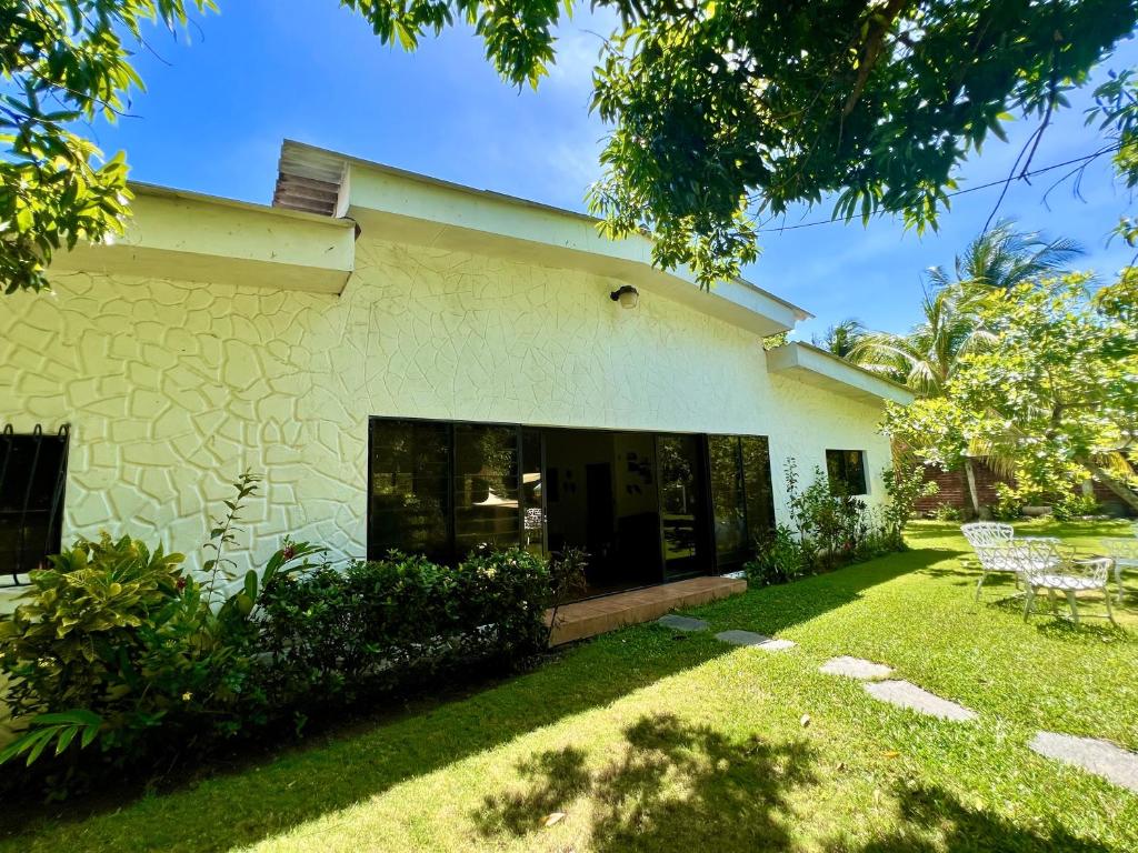 Beautiful beach house in Los Cobanos El Salvador photo 1