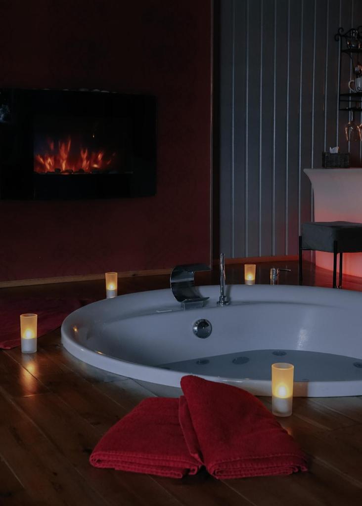 L'Eden - Suite privative avec jacuzzi et sauna photo 3