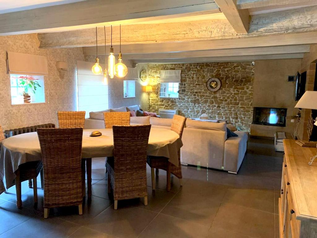 3 bedrooms house with furnished terrace and wifi at Ohey photo 4