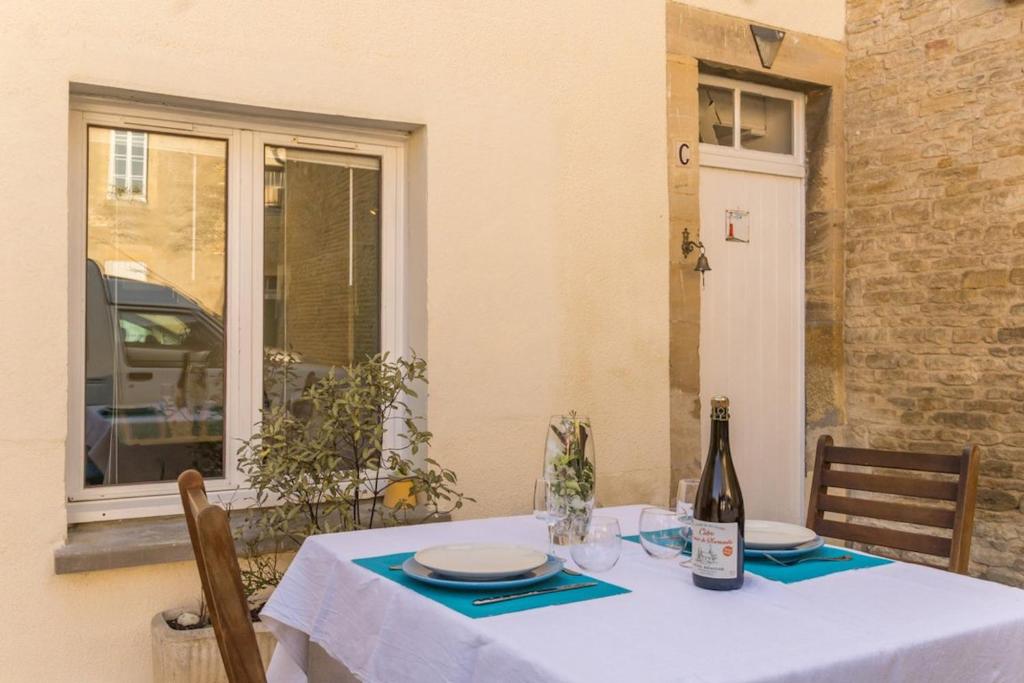 Maison d'une chambre a Bernieres sur Mer a 300 m de la plage photo 1