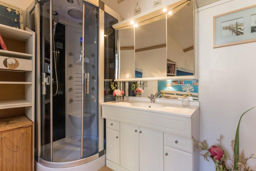 Maison d'une chambre a Bernieres sur Mer a 300 m de la plage photo 3