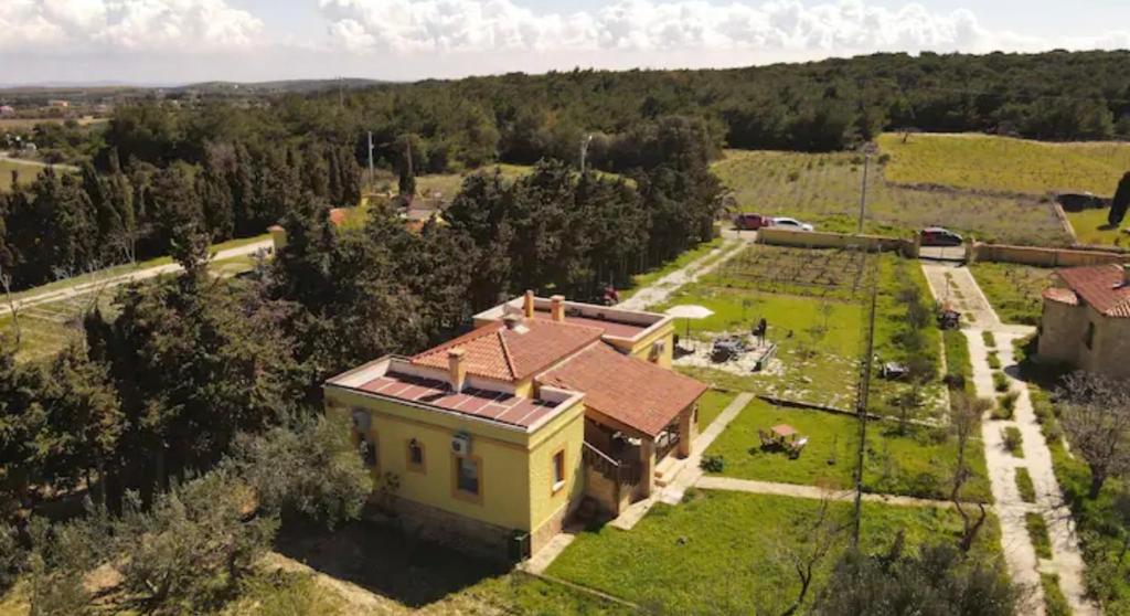 Pelazzi Çiftliği - Farm House