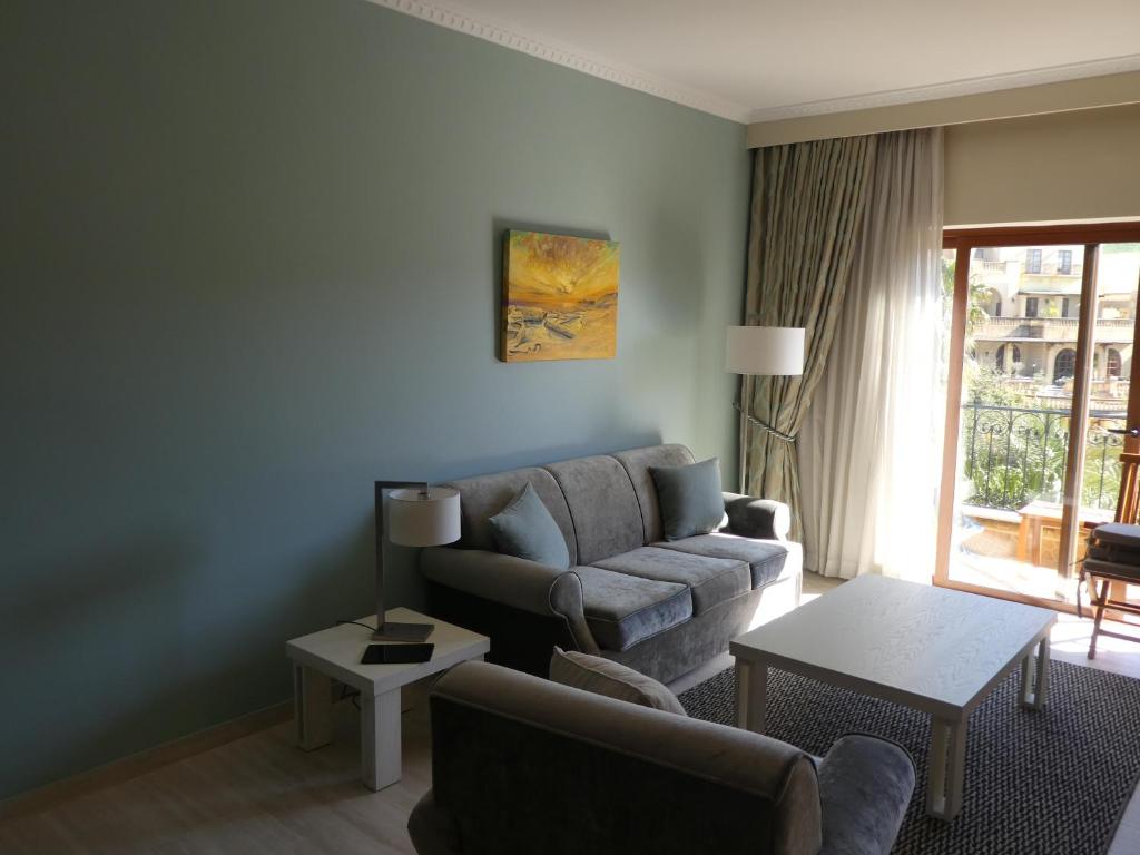 The Residence photo 1