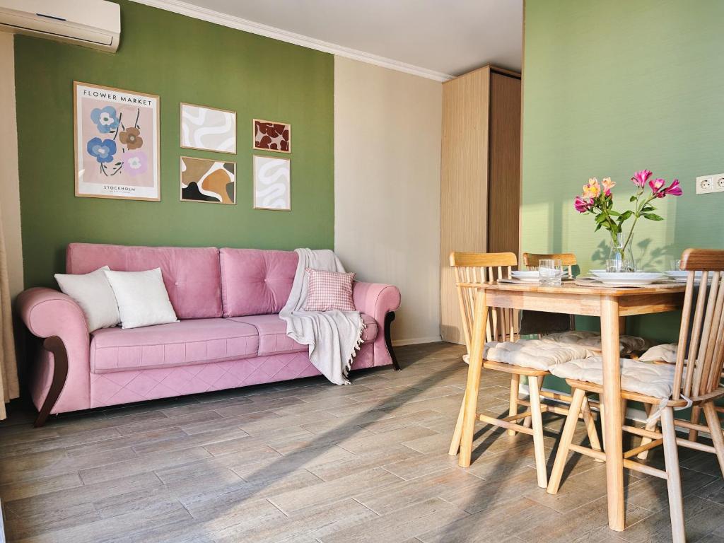 Sunset Apartment photo 2