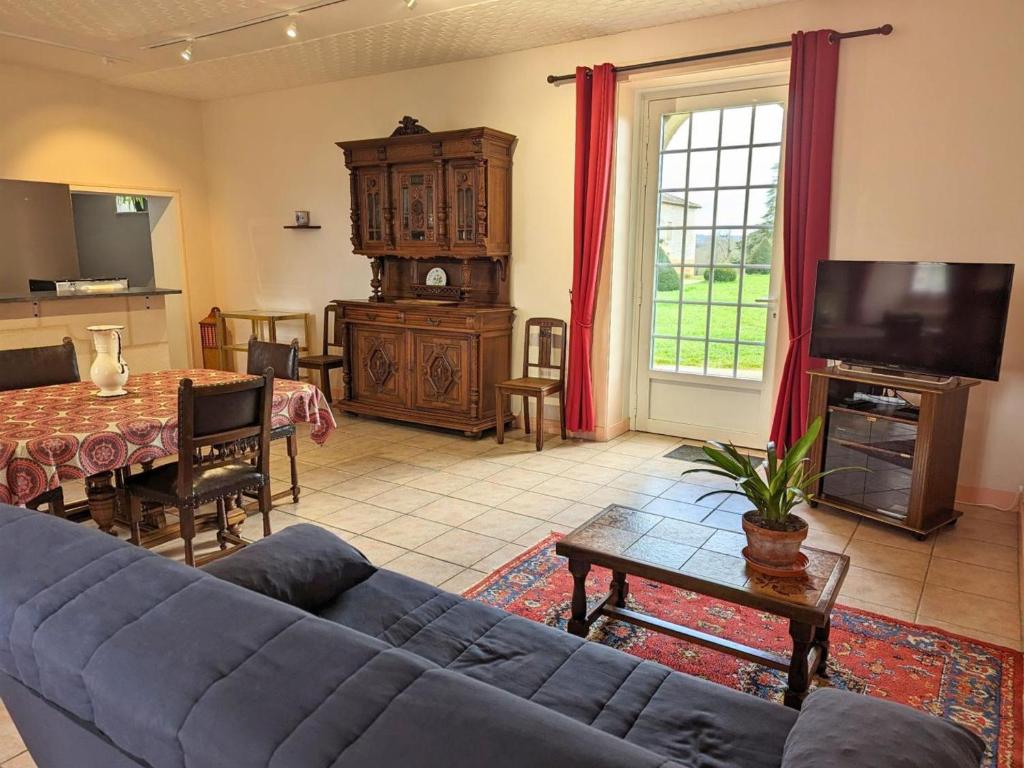 Gîte Cherves-Richemont, 3 pièces, 5 personnes - FR-1-653-205 photo 4
