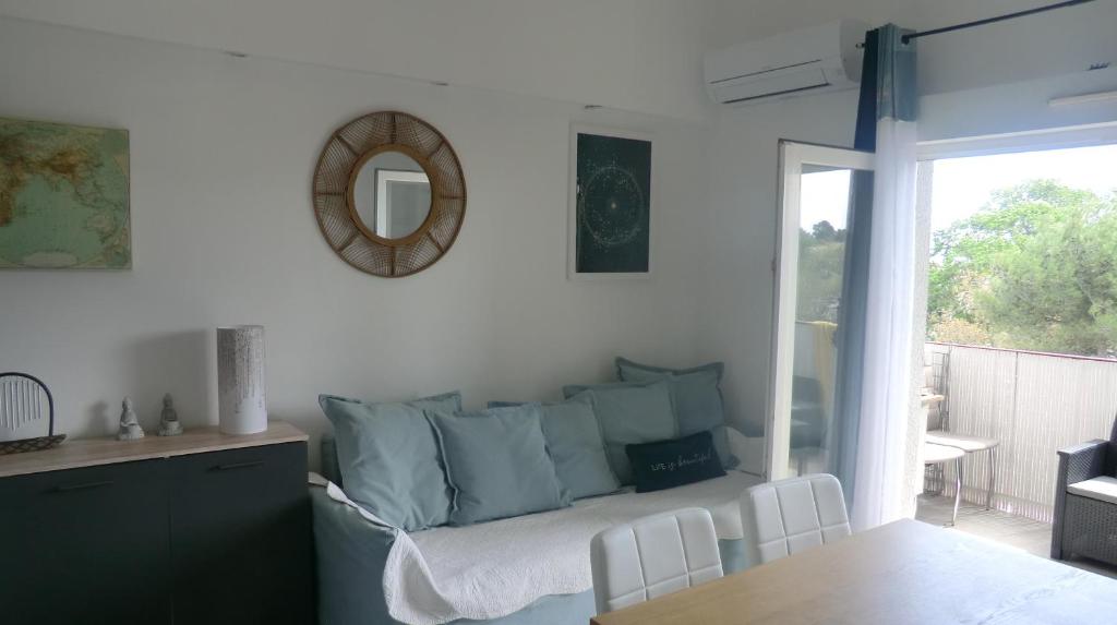 Très beau duplex avec climatisation et piscine photo 3