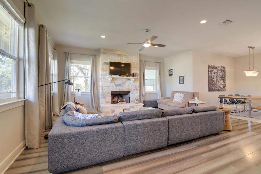 Modern Lago Vista Home with Pool and Lake Access! photo 3