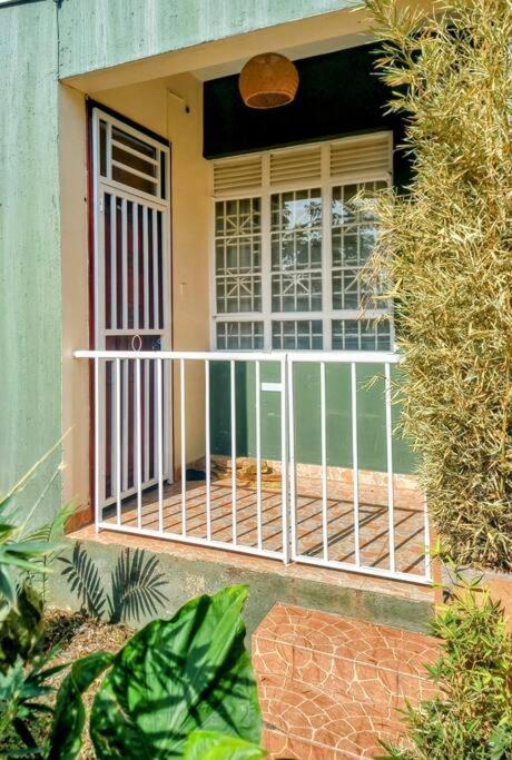Lovely Double Bed with a Private Garden Nook photo 4