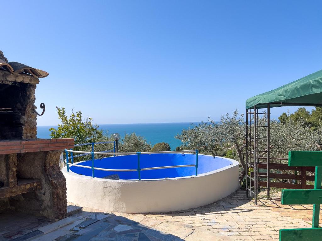 Villetta vista mare con piscina, giardino e parcheggio privato photo 1