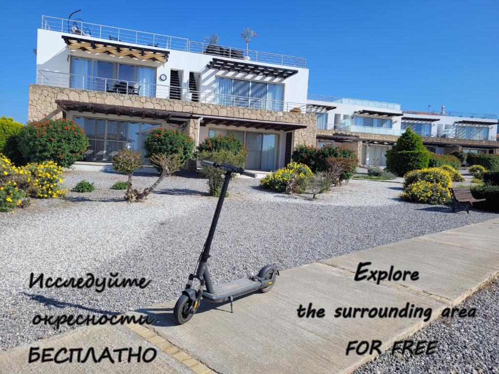 Sea and Mountain View Penthouse, Sweetwater Bay photo 3
