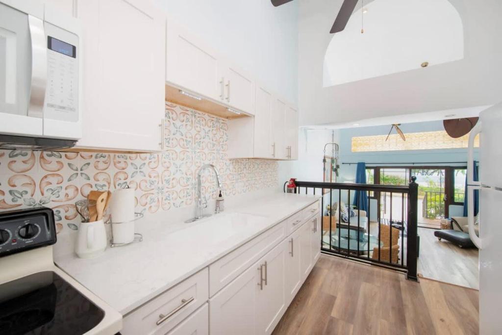 Beach Living at Calypso Cove photo 2