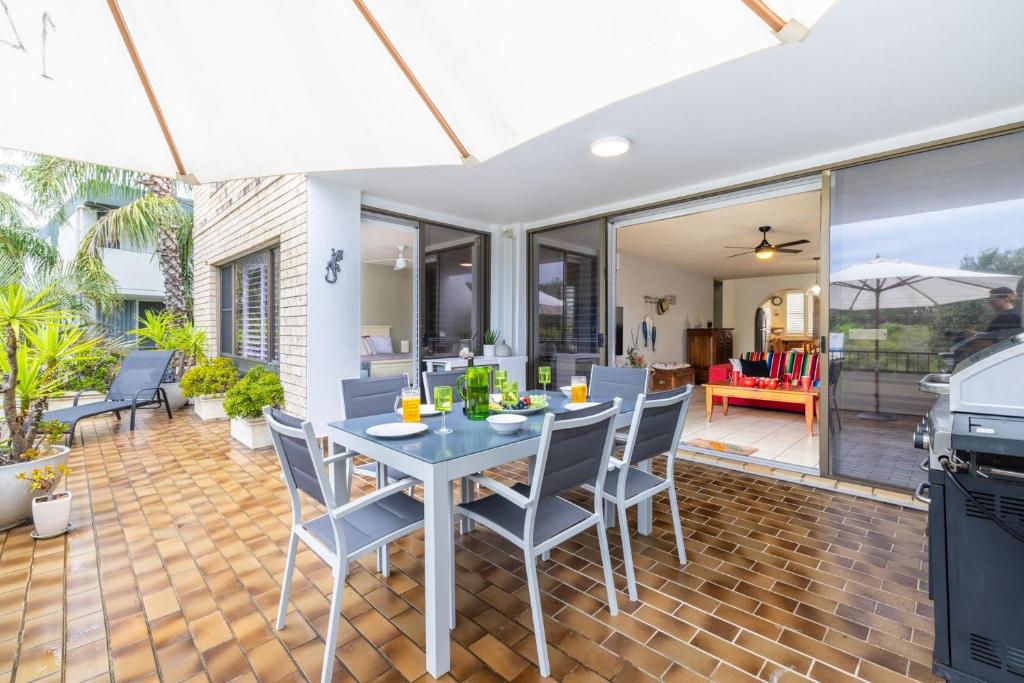 14 The Dunes large unit with pool tennis court and directly across from Fingal beach photo 2