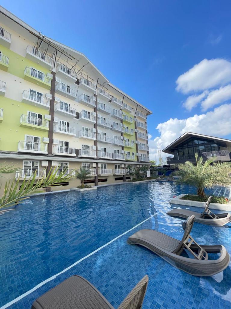 Seaview Amani Grand Resort Residences 3-5mins from airport photo 2