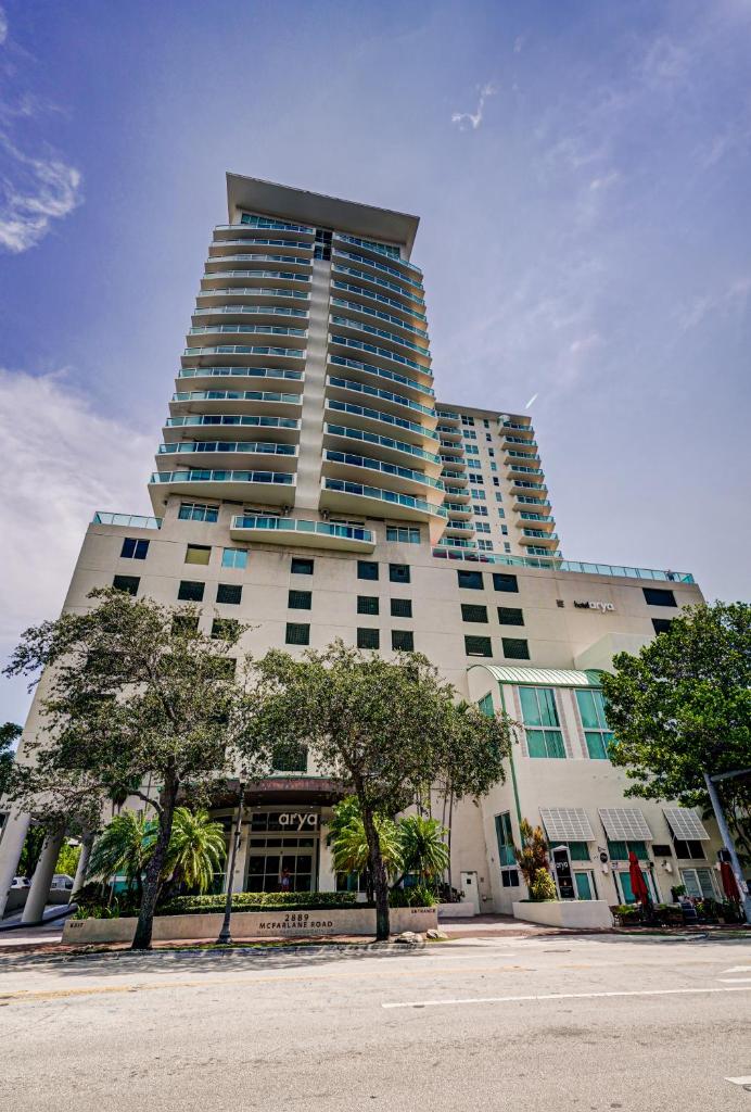 Private 2 bedroom bay view condo in Coconut Grove includes parking