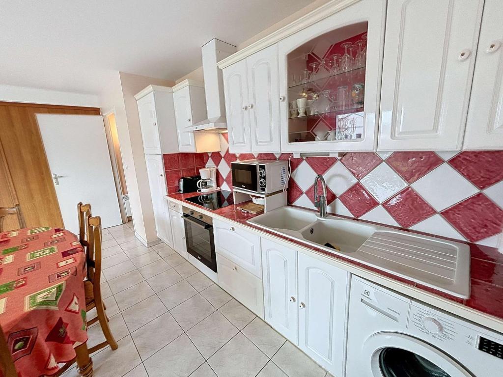 Appartement Jullouville, 1 pièce, 2 personnes - FR-1-361-120 photo 3