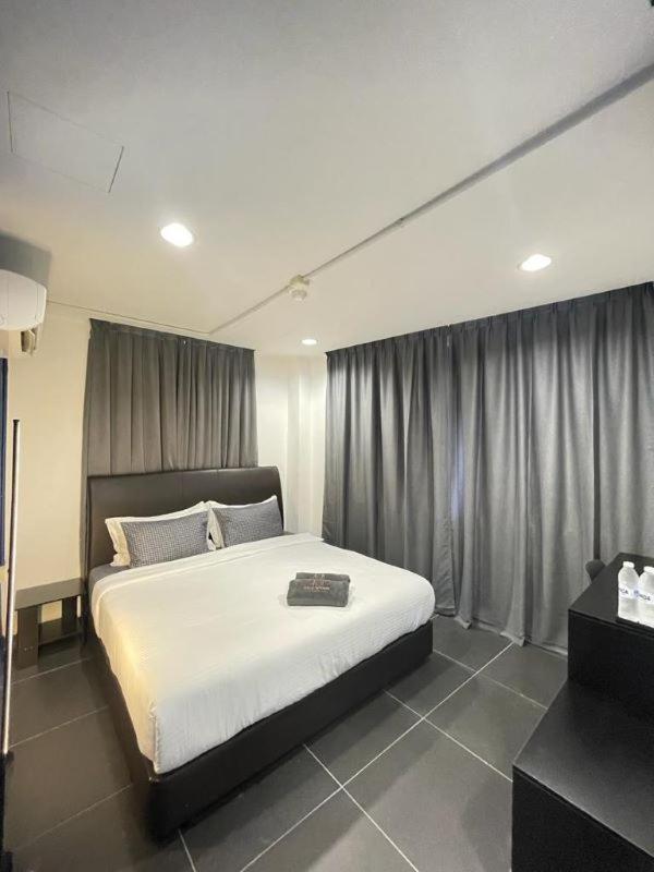 Halo Rooms Hotel photo 4