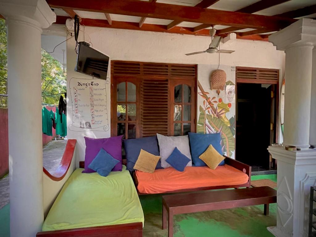 Rockstel Towers Backpacker Hostel photo 3