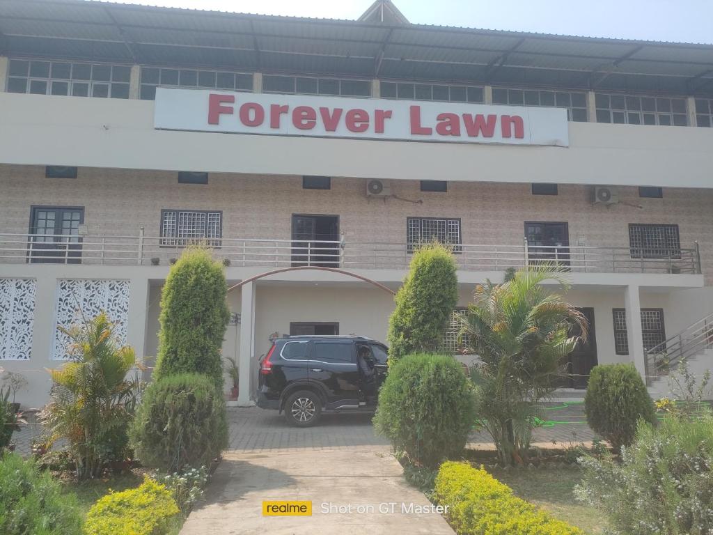 Forever lawn & banquet photo 3