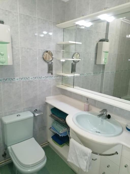 Apartamento urbanización privada. Piscinas. Tenis photo 1
