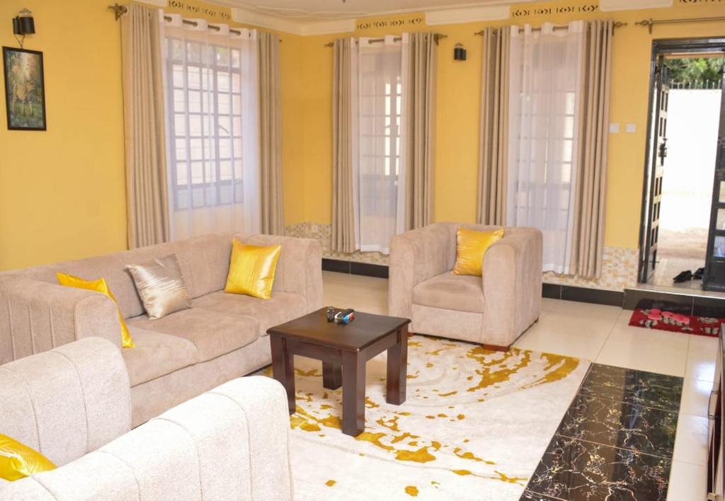 S&N Airbnb Busia photo 3