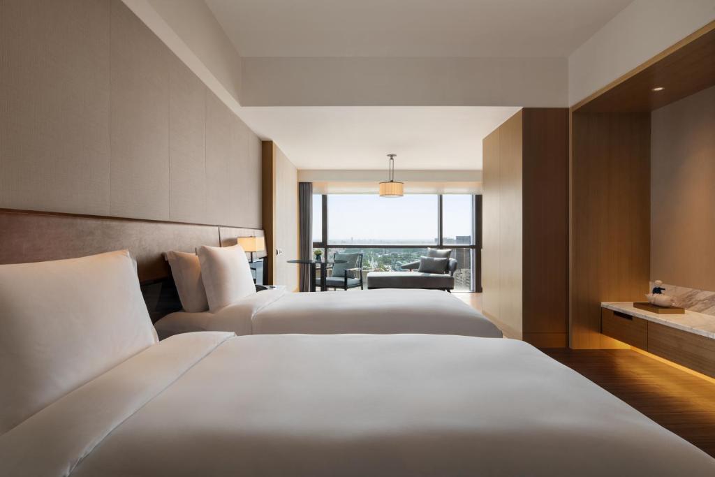 New World Langfang Hotel photo 1