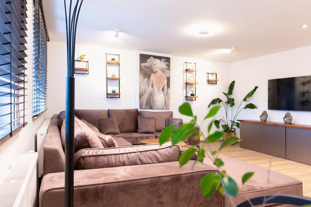 Stijlvol appartement met jacuzzi & sauna photo 4