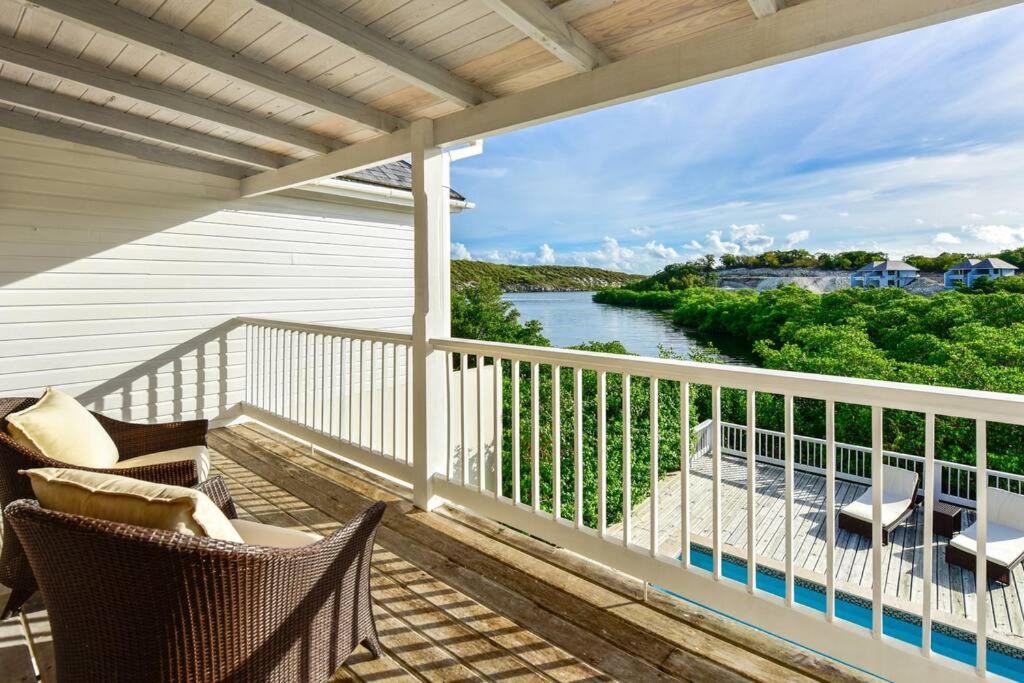 The Hideaway 3 Bedroom Townhouse with Pool photo 1