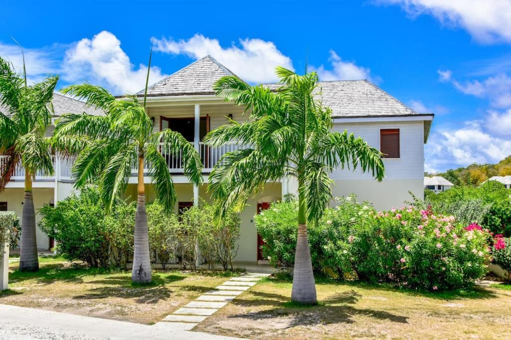 The Hideaway 3 Bedroom Townhouse with Pool photo 3