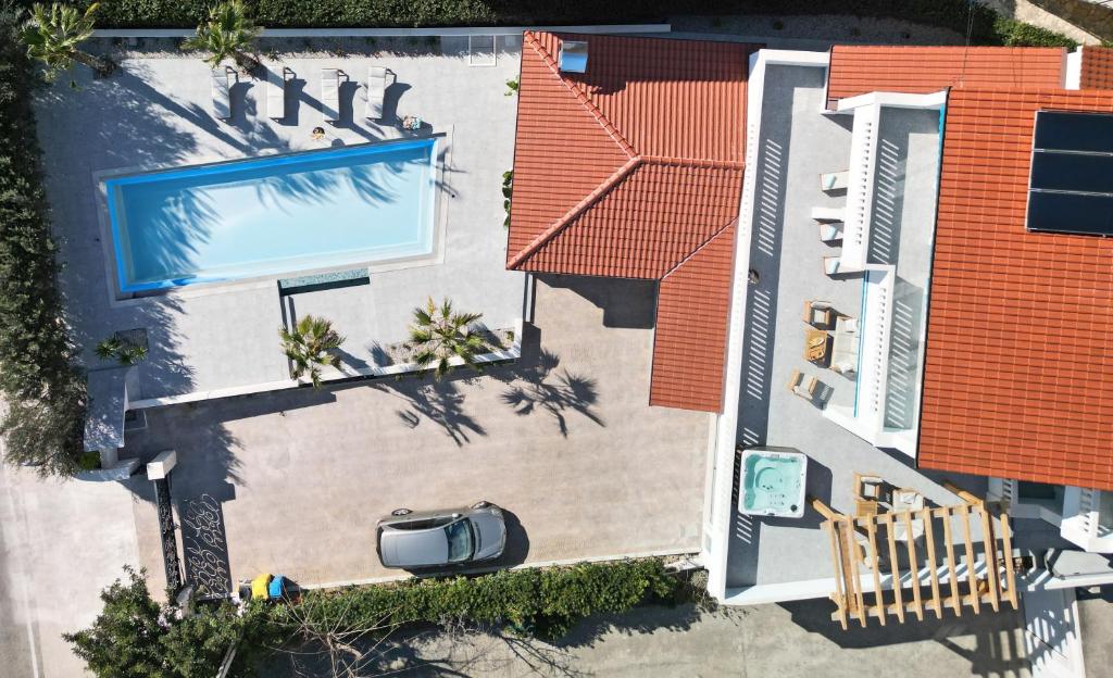 New Luxury Beach Villa photo 1
