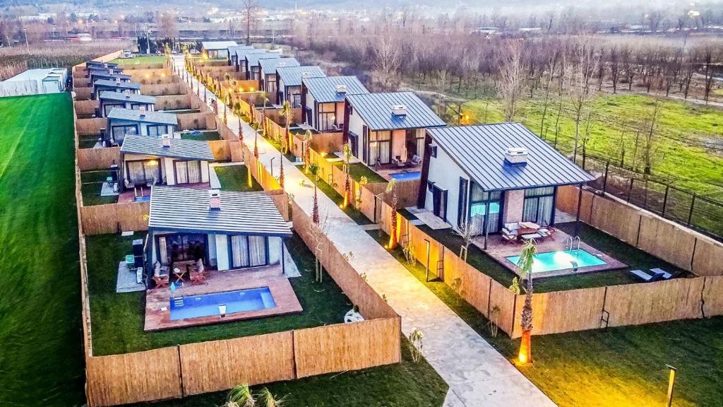 Vital Göl Sapanca Isıtmalı Havuzlu Bungalov & Villa photo 1
