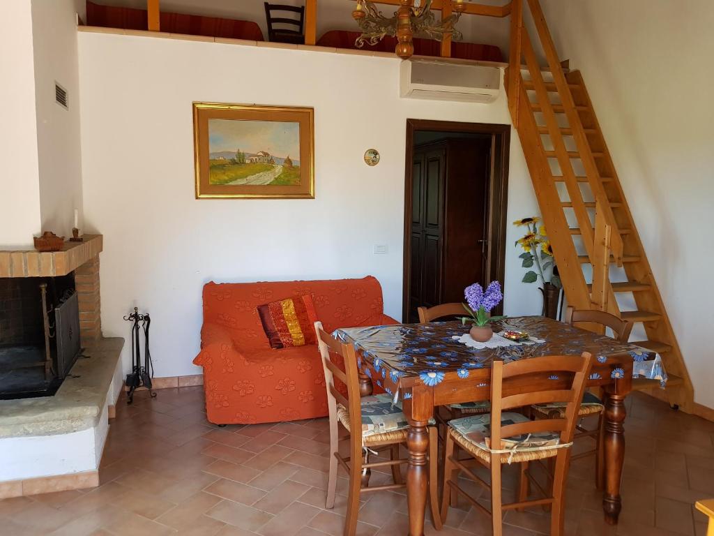 Agriturismo Bio 4 Stagioni - Tap to explore photos