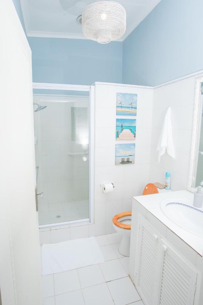 4 Gazelle Guesthouse photo 1